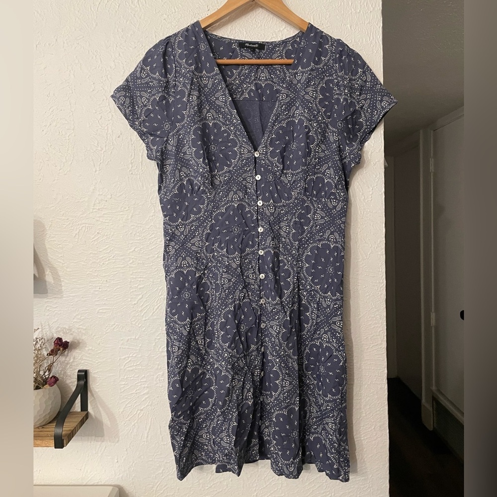Madewell Shirred Button Front Navy Cream Paisley Print Dress Size 8 - Picture 5 of 9